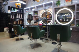 Lyra Salon Thodupuzha